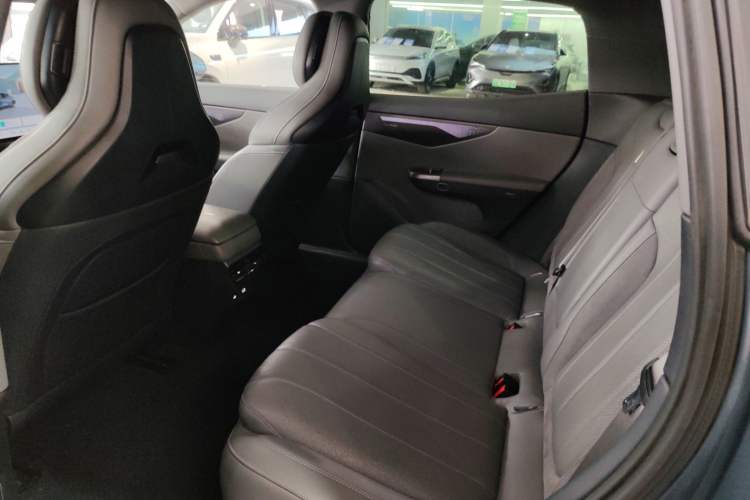 Used Lynk & Co 07 2024 EM-P 126 Long-Range Ultra Left Rear Seat