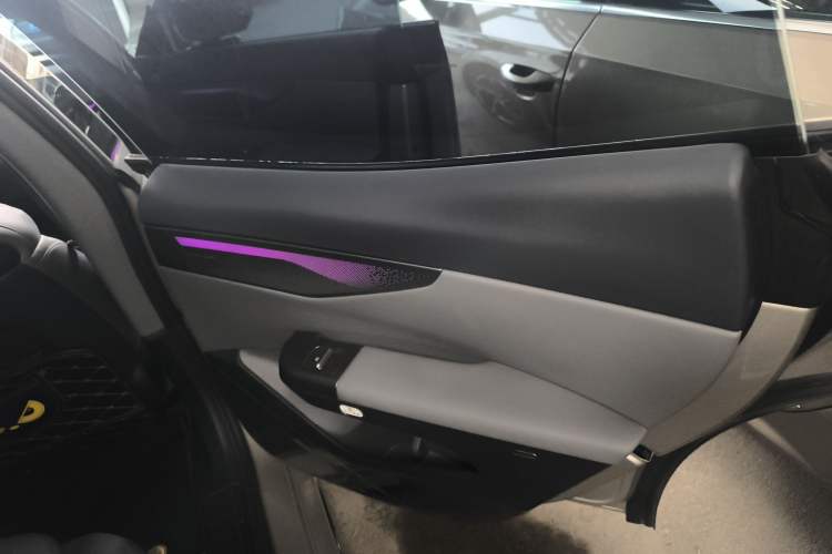 Used Lynk & Co 07 2024 EM-P 126 Long-Range Halo Right Rear Door Interior