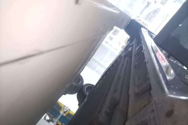 Used Lynk & Co 07 2024 EM-P 126 Long-Range Ultra Right Side Sill