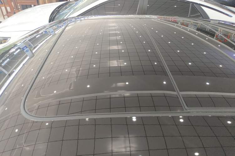 Used Lynk & Co 07 2024 EM-P 126 Long-Range Ultra Roof