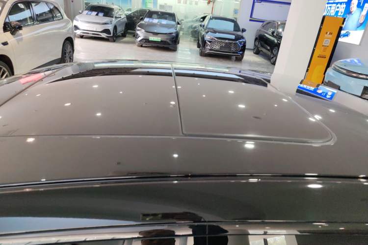 Used Lynk & Co 07 2024 EM-P 126 Long-Range Ultra Roof
