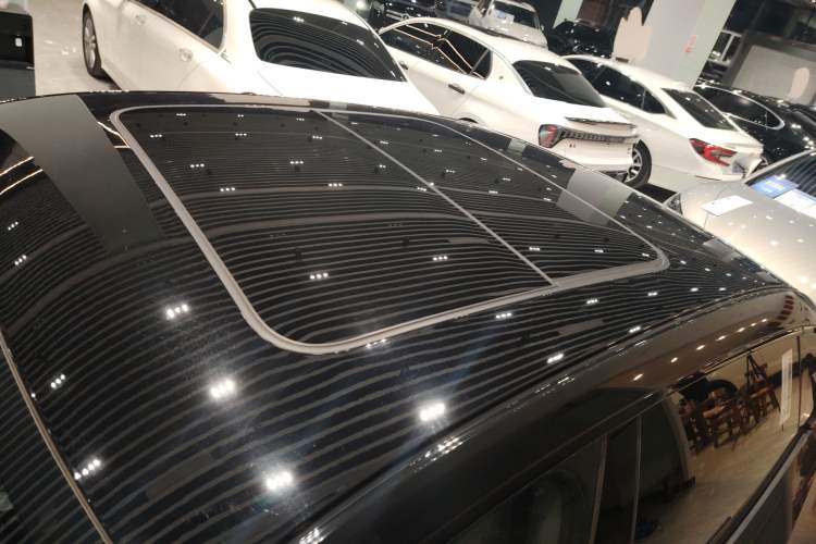 Used Lynk & Co 07 2024 EM-P 126 Long-Range Ultra Roof