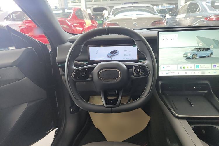 Used Lynk & Co 07 2024 EM-P 126 Long-Range Ultra Steering Wheel