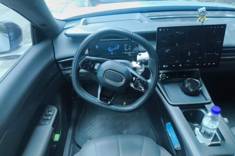 Used Lynk & Co 07 2024 EM-P 126 Long-Range Halo Steering Wheel