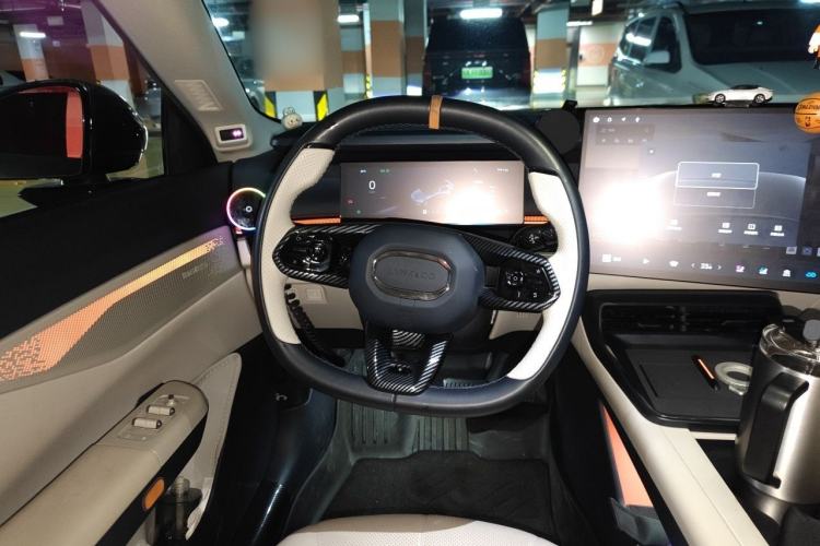 Used Lynk & Co 07 2024 EM-P 126 Long-Range Intelligent Driving Ultra Steering Wheel