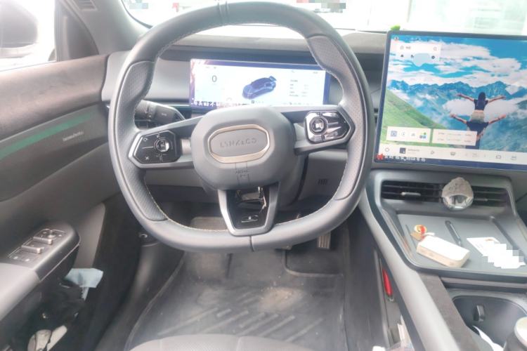 Used Lynk & Co 07 2024 EM-P 126 Long-Range Ultra Steering Wheel