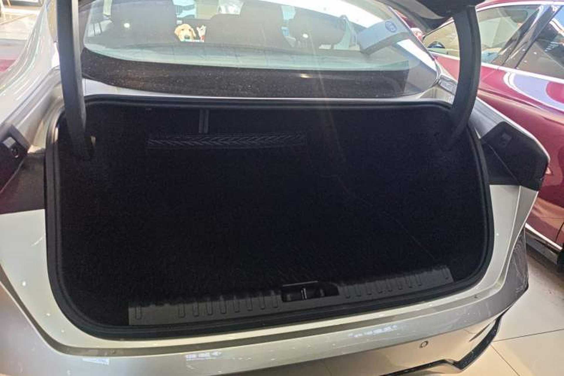 Used Lynk & Co 07 2024 EM-P 126 Long-Range Halo Trunk