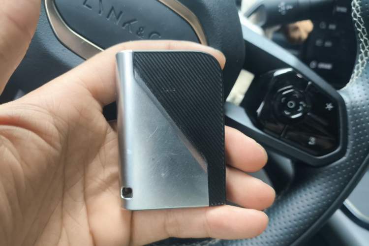 Used Lynk & Co 07 2024 EM-P 126 Long-Range Halo Vehicle Key