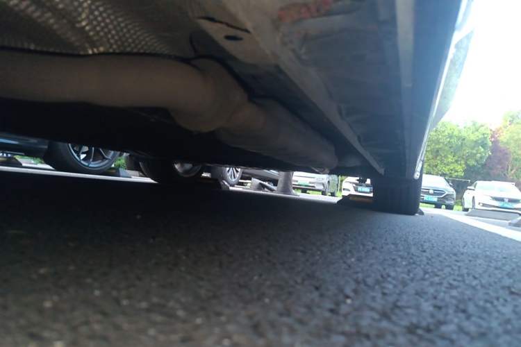 Used Lynk & Co 07 2024 EM-P 126 Long-Range Ultra Chassis Front Left