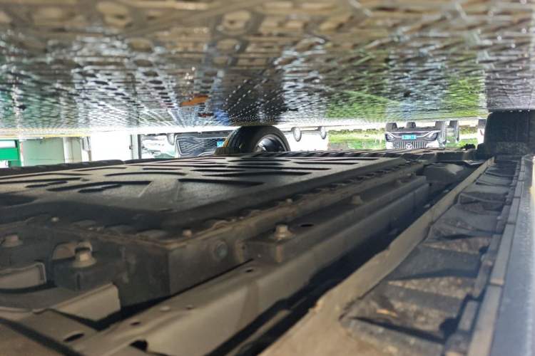 Used Lynk & Co 07 2024 EM-P 126 Long-Range Ultra Chassis Front Right