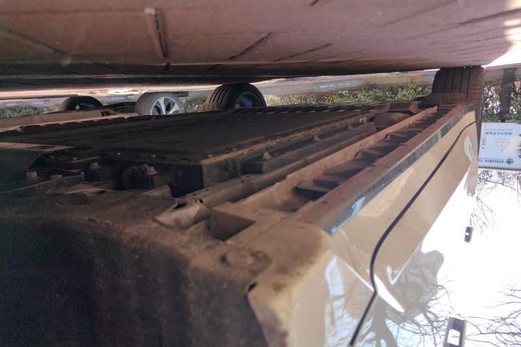 Used Lynk & Co 07 2024 EM-P 126 Long-Range Ultra Chassis Front Right