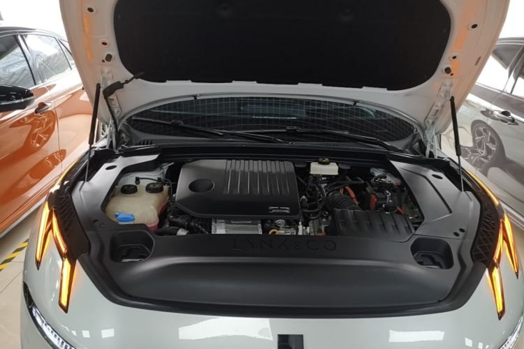 Used Lynk & Co 07 2024 EM-P 126 Long-Range Ultra Engine Bay