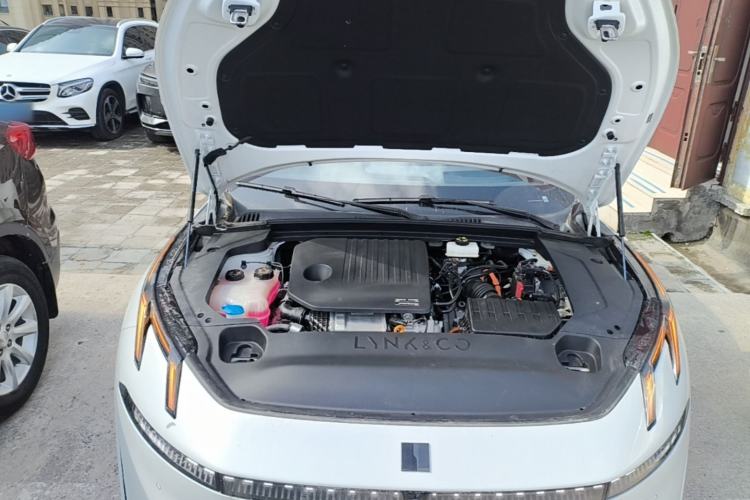 Used Lynk & Co 07 2024 EM-P 126 Long-Range Ultra Engine Bay