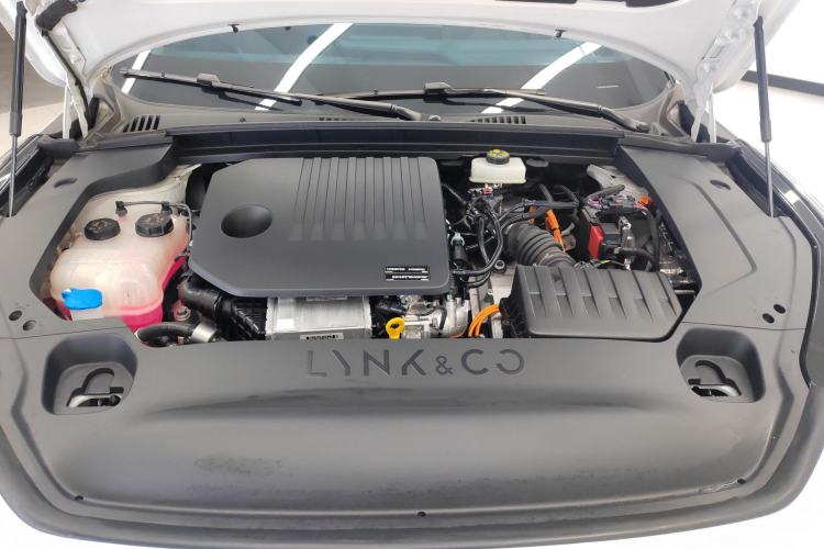 Used Lynk & Co 07 2024 EM-P 126 Long-Range Halo Engine Bay