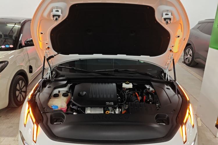 Used Lynk & Co 07 2024 EM-P 126 Long-Range Pro Engine Bay