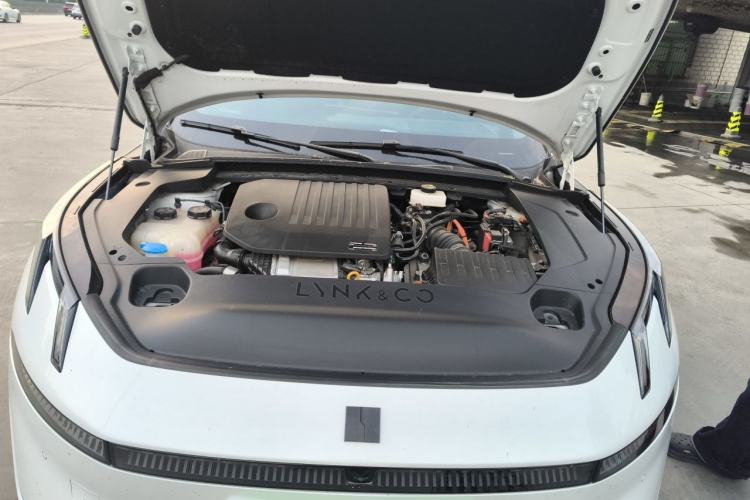 Used Lynk & Co 07 2024 EM-P 126 Long-Range Ultra Engine Bay