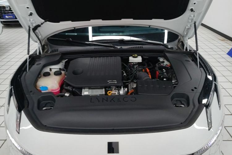 Used Lynk & Co 07 2024 EM-P 126 Long-Range Halo Engine Bay