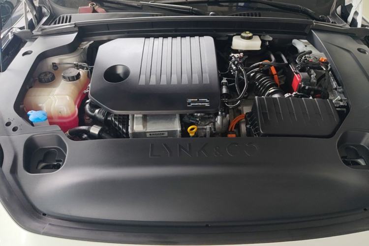Used Lynk & Co 07 2024 EM-P 126 Long-Range Pro Engine Bay