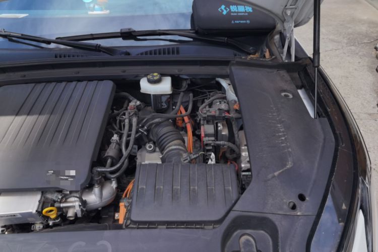 Used Lynk & Co 07 2024 EM-P 126 Long-Range Halo Engine Bay Left