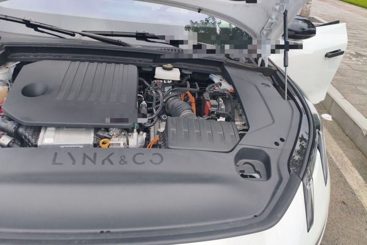 Used Lynk & Co 07 2024 EM-P 126 Long-Range Ultra Engine Bay Left
