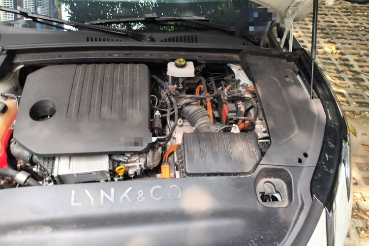 Used Lynk & Co 07 2024 EM-P 126 Long-Range Halo Engine Bay Left