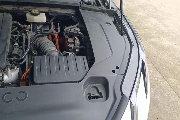 Used Lynk & Co 07 2024 EM-P 126 Long-Range Halo Engine Bay Left
