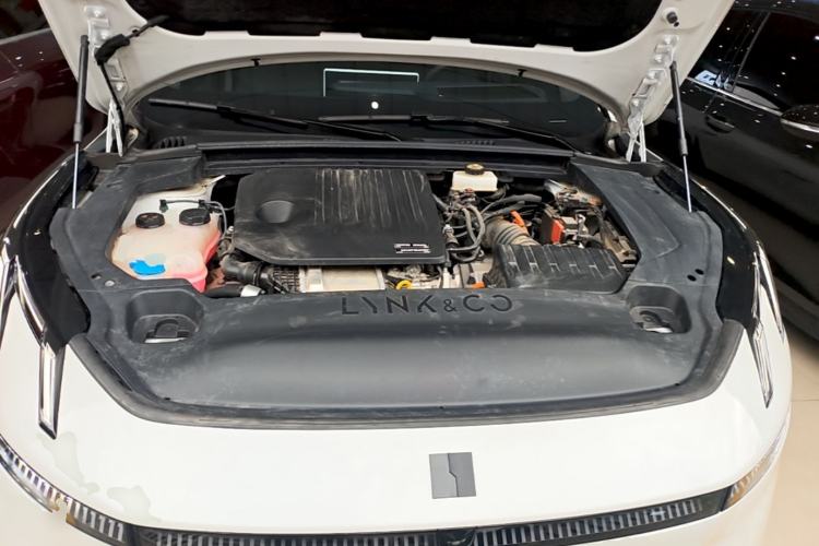 Used Lynk & Co 07 2024 EM-P 126 Long-Range Halo Engine Bay
