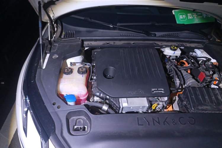 Used Lynk & Co 07 2024 EM-P 126 Long-Range Ultra Engine Bay Right