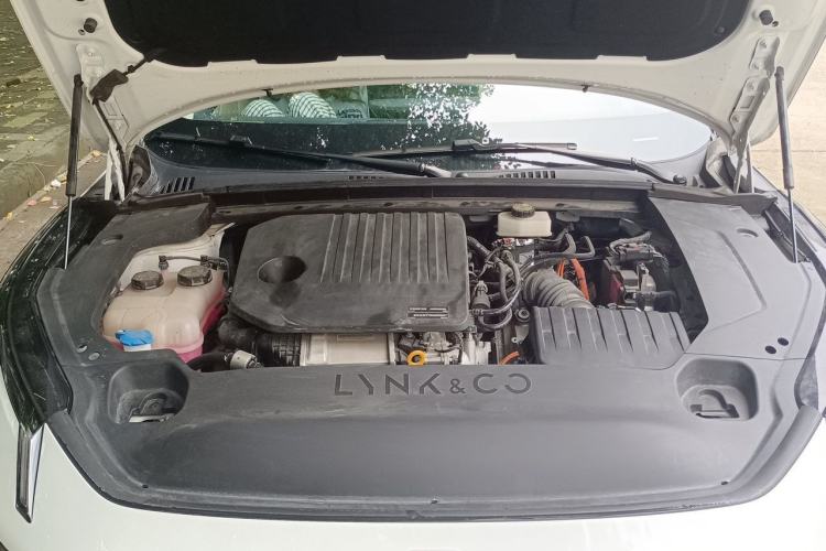 Used Lynk & Co 07 2024 EM-P 126 Long-Range Halo Engine Bay