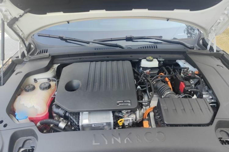 Used Lynk & Co 07 2024 EM-P 126 Long-Range Halo Engine Bay