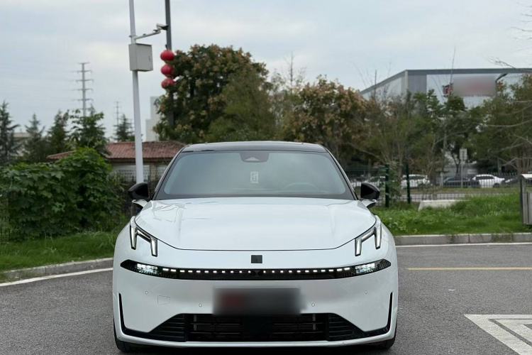 Used Lynk & Co 07 2024 EM-P 126 Long-Range Ultra Exterior 1