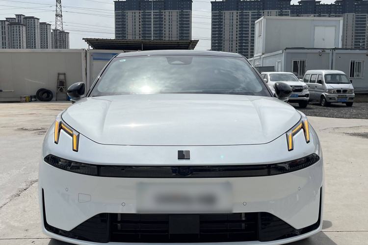Used Lynk & Co 07 2024 EM-P 126 Long-Range Ultra Exterior 1