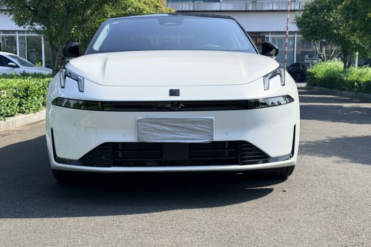 Used Lynk & Co 07 2024 EM-P 126 Long-Range Ultra Exterior 2