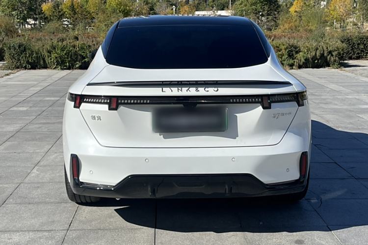 Used Lynk & Co 07 2024 EM-P 126 Long-Range Ultra Exterior 3