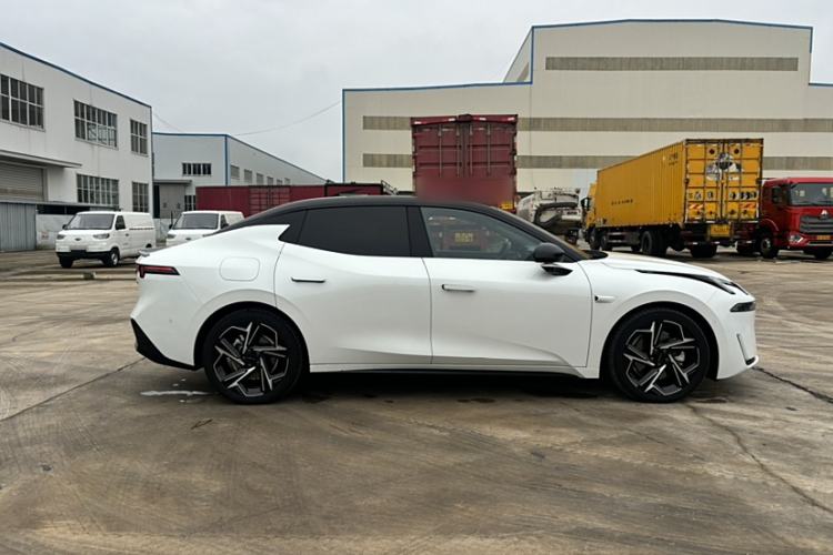 Used Lynk & Co 07 2024 EM-P 126 Long-Range Ultra Exterior 3