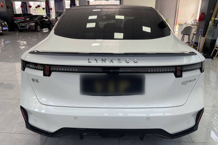 Used Lynk & Co 07 2024 EM-P 126 Long-Range Ultra Exterior 5
