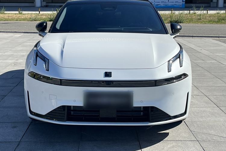 Used Lynk & Co 07 2024 EM-P 126 Long-Range Ultra Exterior 5