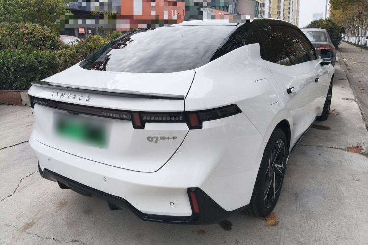 Used Lynk & Co 07 2024 EM-P 126 Long-Range Ultra Exterior 5