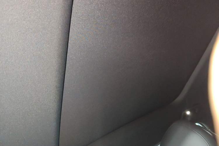Used Lynk & Co 07 2024 EM-P 126 Long-Range Pro Headliner