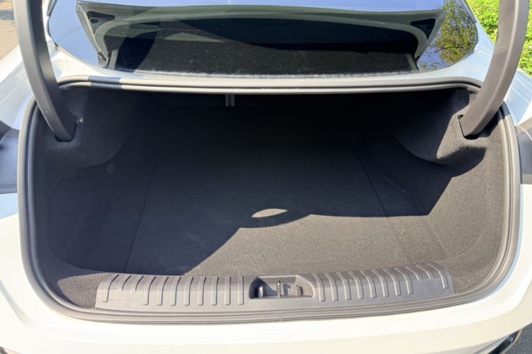 Used Lynk & Co 07 2024 EM-P 126 Long-Range Ultra Interior 4