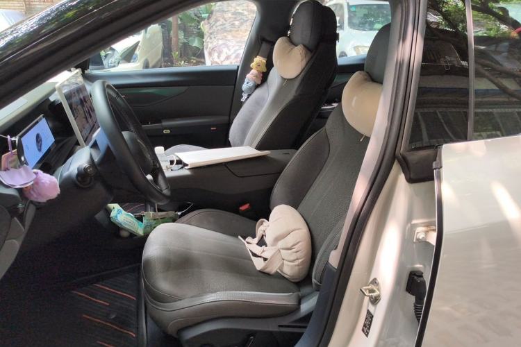 Used Lynk & Co 07 2024 EM-P 126 Long-Range Halo Left Front Seat