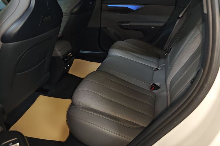 Used Lynk & Co 07 2024 EM-P 126 Long-Range Ultra Left Rear Seat