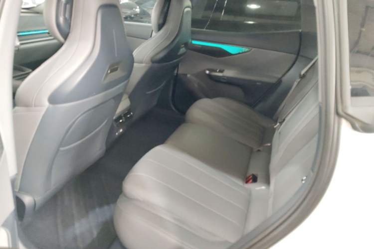 Used Lynk & Co 07 2024 EM-P 126 Long-Range Ultra Left Rear Seat