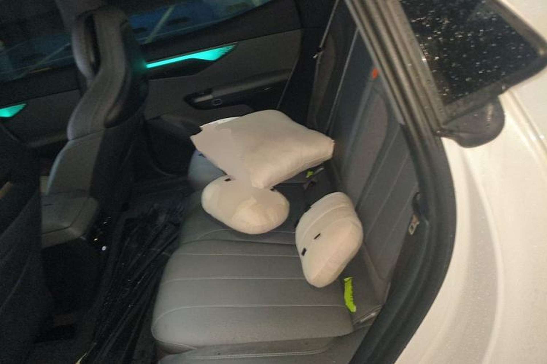 Used Lynk & Co 07 2024 EM-P 126 Long-Range Halo Left Rear Seat