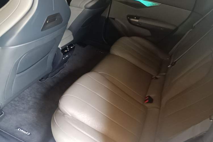 Used Lynk & Co 07 2024 EM-P 126 Long-Range Halo Left Rear Seat