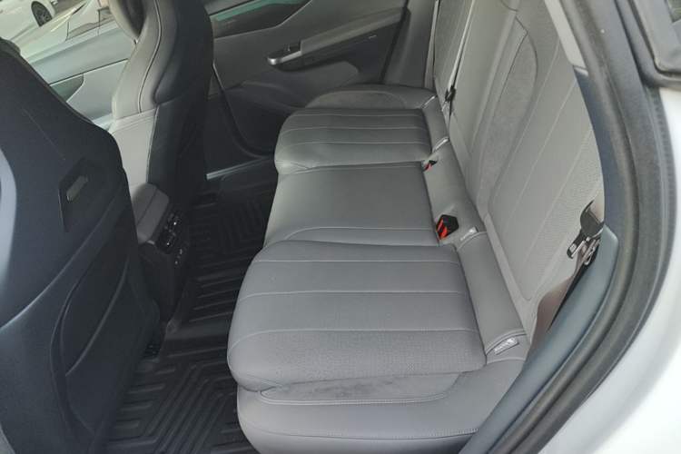 Used Lynk & Co 07 2024 EM-P 126 Long-Range Ultra Left Rear Seat