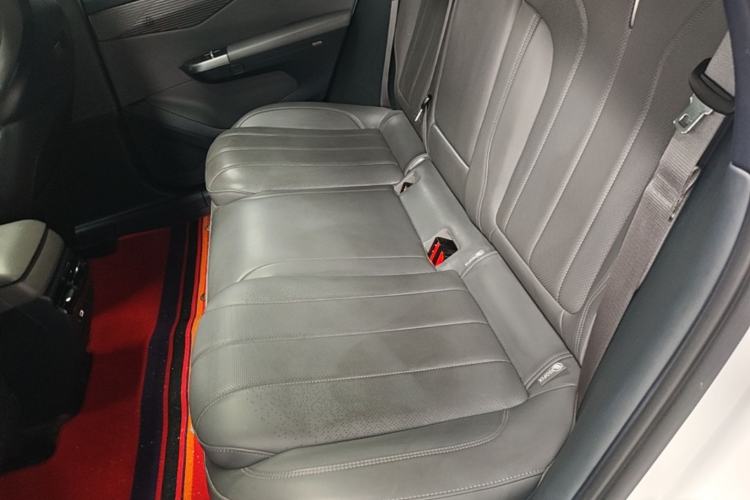 Used Lynk & Co 07 2024 EM-P 126 Long-Range Pro Left Rear Seat