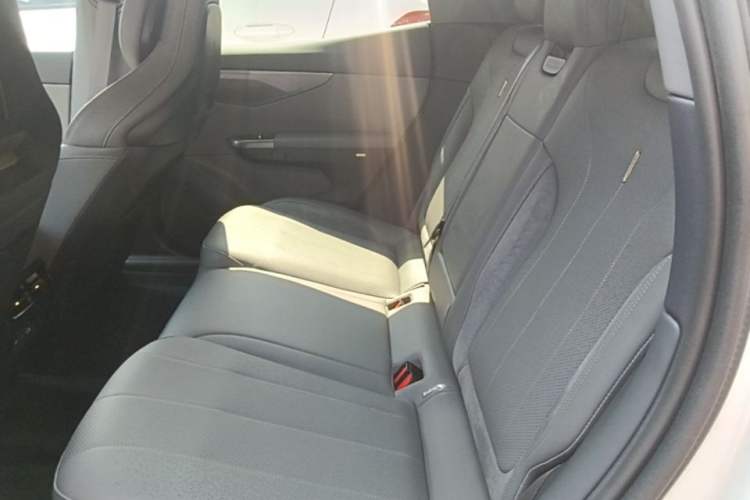 Used Lynk & Co 07 2024 EM-P 126 Long-Range Ultra Left Rear Seat