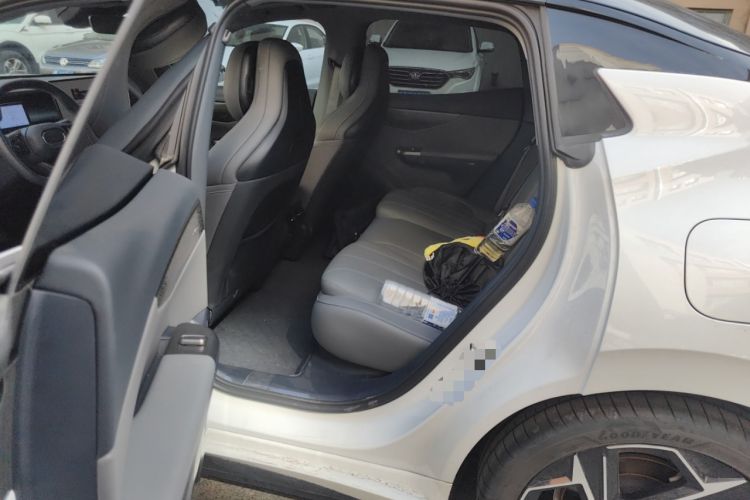 Used Lynk & Co 07 2024 EM-P 126 Long-Range Ultra Left Rear Seat