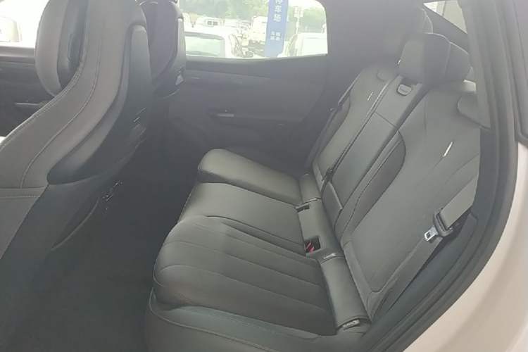 Used Lynk & Co 07 2024 EM-P 126 Long-Range Ultra Left Rear Seat